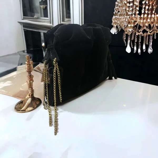 The Knot Clutch