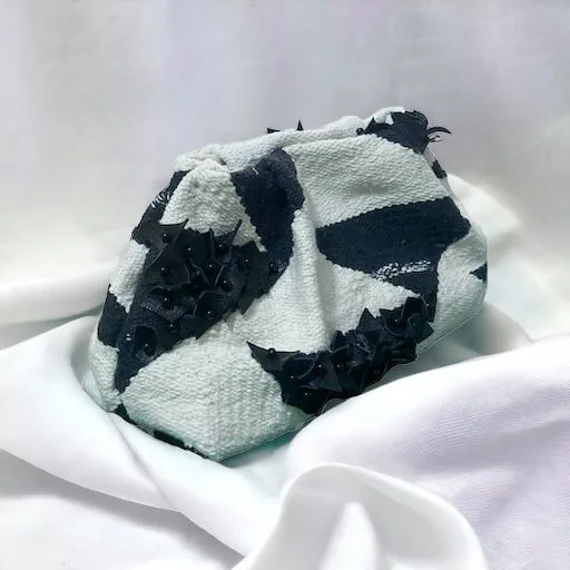 Pyramids Large Pouch - Image 4