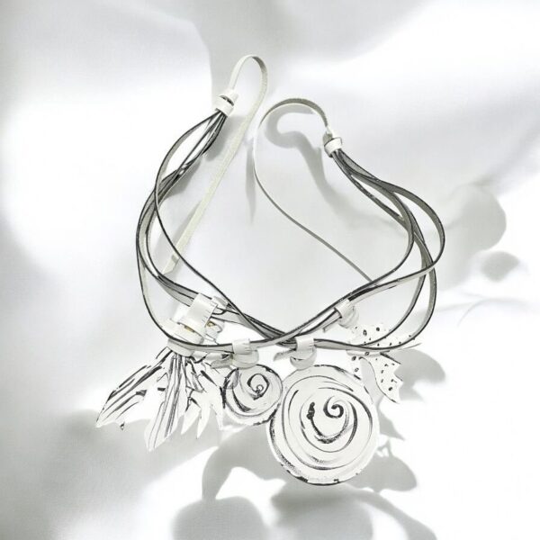 Noir Nature Leather Choker - Image 3