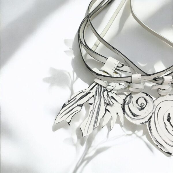 Noir Nature Leather Choker - Image 5