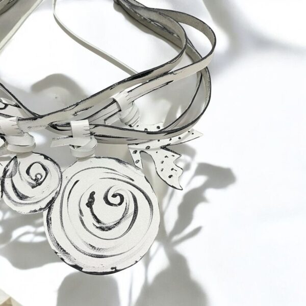 Noir Nature Leather Choker - Image 8