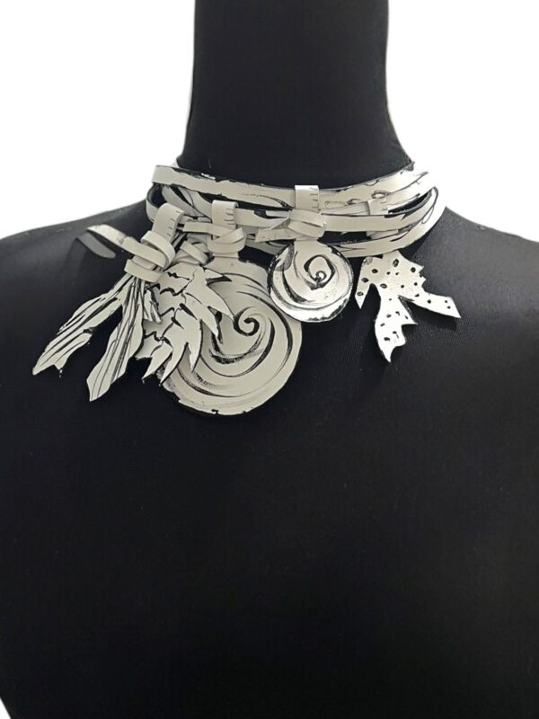 Noir Nature Leather Choker - Image 2