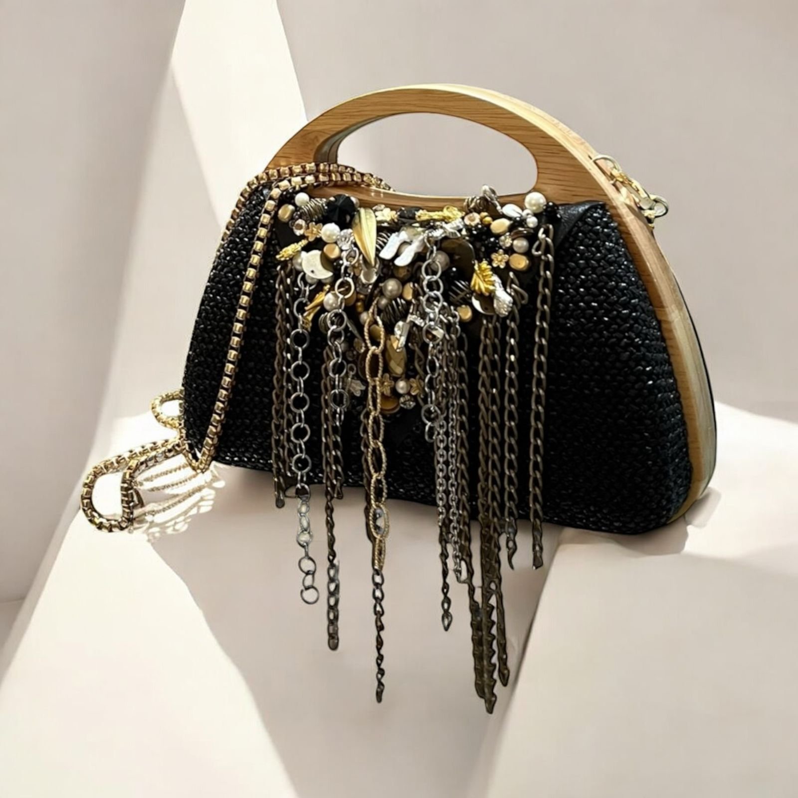 Noir Muse Bag - Image 4